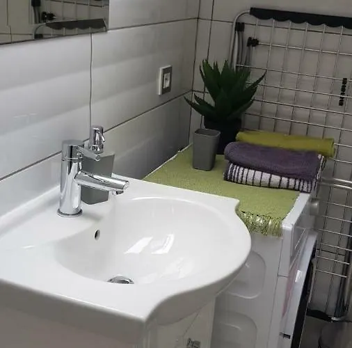 Sanja Zaton (Sibenik-Knin)